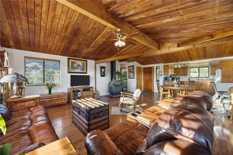 Living - 9990 Fay Rnch, Lake Isabella, CA 93240 photo 4 of 5