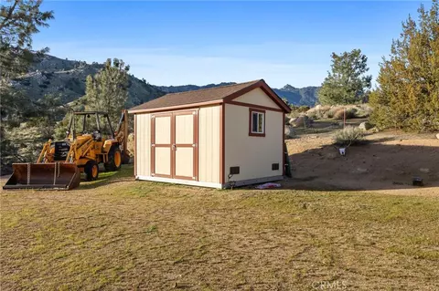 Exterior - 9990 Fay Rnch, Lake Isabella, CA 93240 photo 10 of 10