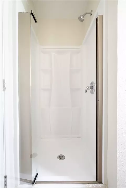 Bath - 18 Flag Way, Paso Robles, CA 93446 photo 6 of 6