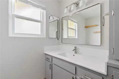 Bath - 18 Flag Way, Paso Robles, CA 93446 photo 2 of 3