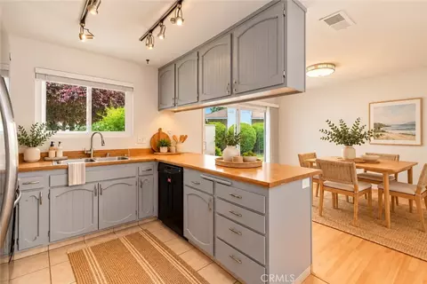 Kitchen - 18 Flag Way, Paso Robles, CA 93446 photo 1 of 5