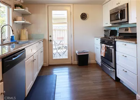 Kitchen - 1712 Pine St, Paso Robles, CA 93446 photo 4 of 6