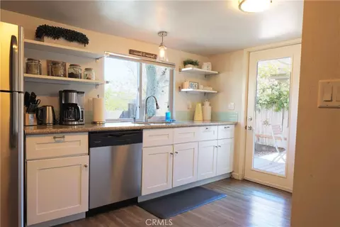 Kitchen - 1712 Pine St, Paso Robles, CA 93446 photo 5 of 6