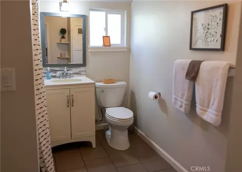 Bath - 1712 Pine St, Paso Robles, CA 93446 photo 5 of 6