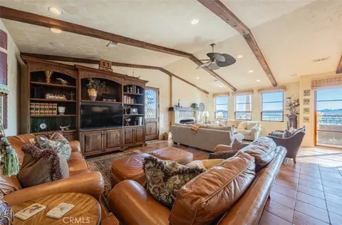 Living - 8730 Bluff Ct, Bradley, CA 93426 photo 1 of 4
