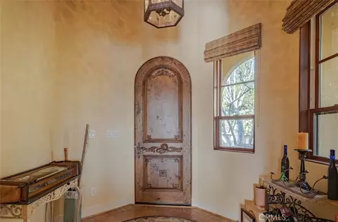 Entry Way - 8730 Bluff Ct, Bradley, CA 93426 photo 2 of 3
