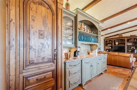 Kitchen - 8730 Bluff Ct, Bradley, CA 93426 photo 8 of 8