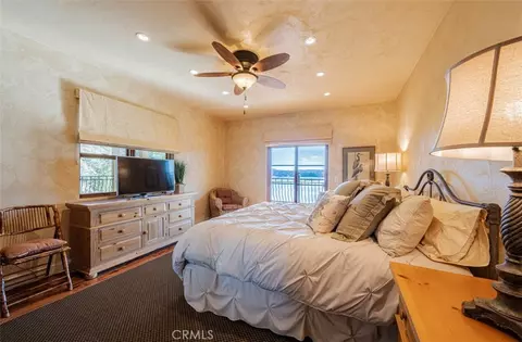 Bedroom - 8730 Bluff Ct, Bradley, CA 93426 photo 6 of 10