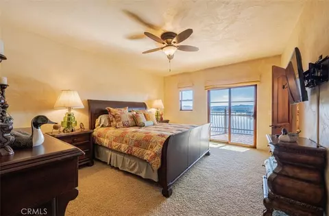 Bedroom - 8730 Bluff Ct, Bradley, CA 93426 photo 4 of 10