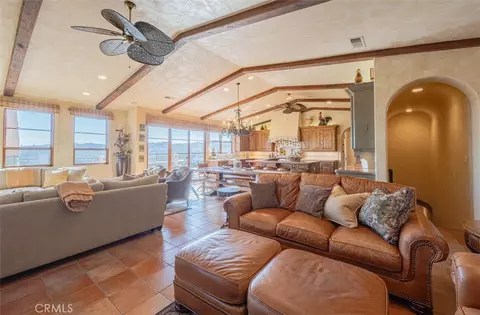 Living - 8730 Bluff Ct, Bradley, CA 93426 photo 4 of 4
