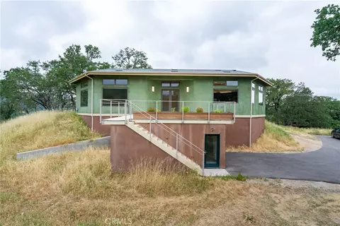 8140 Castenada Ln, Atascadero, CA 93422