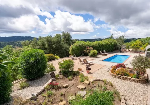 13305 Santa Ana, Atascadero, CA 93422