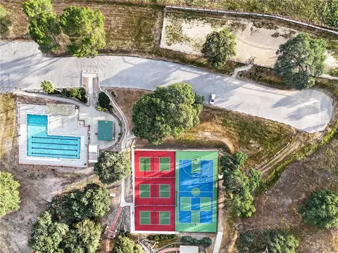 View/Area - 3332 Harbor Cir #C, Paso Robles, CA 93446 photo 3 of 13