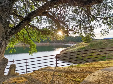 View/Area - 3332 Harbor Cir #C, Paso Robles, CA 93446 photo 1 of 11