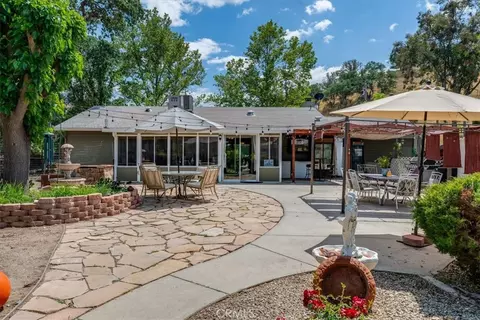 Exterior - 7835 Blue Moon Rd, Paso Robles, CA 93446 photo 4 of 16