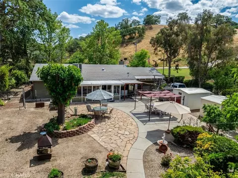 Exterior - 7835 Blue Moon Rd, Paso Robles, CA 93446 photo 15 of 16