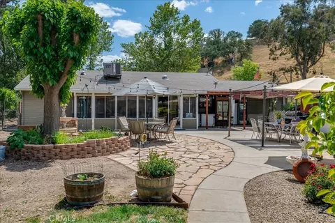 Exterior - 7835 Blue Moon Rd, Paso Robles, CA 93446 photo 5 of 16