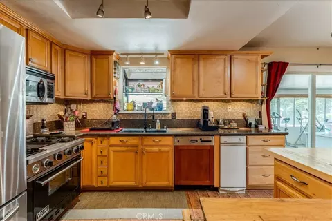 Kitchen - 7835 Blue Moon Rd, Paso Robles, CA 93446 photo 4 of 4