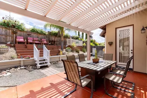 Exterior - 204 Victoria Ct, Paso Robles, CA 93446 photo 5 of 16