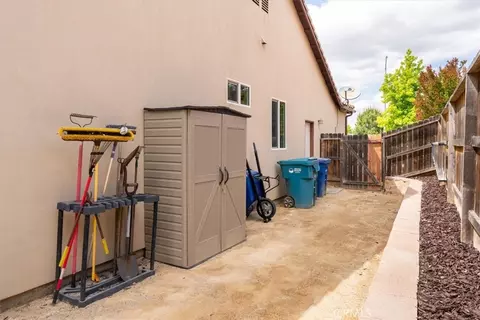 Exterior - 204 Victoria Ct, Paso Robles, CA 93446 photo 13 of 16