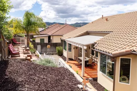 Exterior - 204 Victoria Ct, Paso Robles, CA 93446 photo 12 of 16