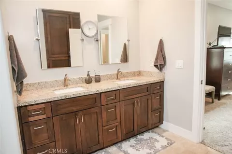 Bath - 2806 Vine St, Paso Robles, CA 93446 photo 2 of 4