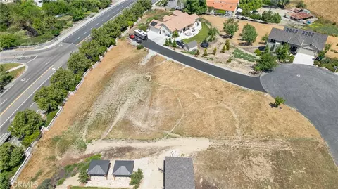 1225 Kapareil, Paso Robles, CA 93446