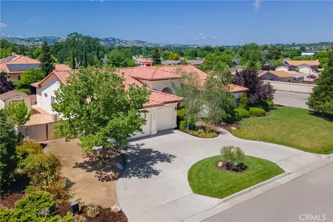 View/Area - 715 Oriole Way, Paso Robles, CA 93446 photo 3 of 9