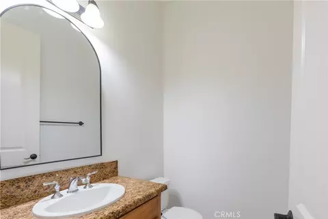 Bath - 715 Oriole Way, Paso Robles, CA 93446 photo 5 of 5