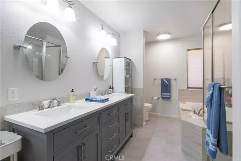 Bath - 192 Cardinal Way, Paso Robles, CA 93446 photo 1 of 3