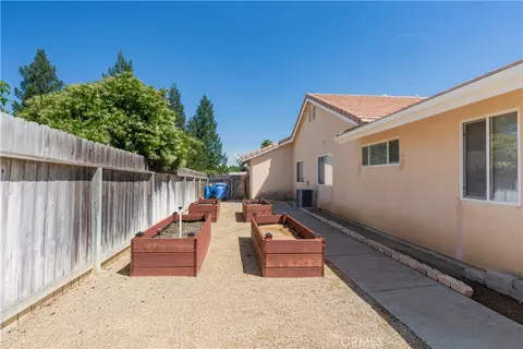 Exterior - 192 Cardinal Way, Paso Robles, CA 93446 photo 7 of 8