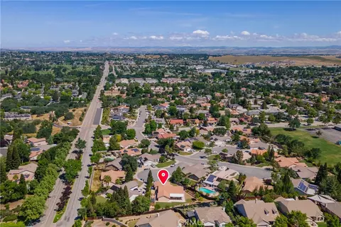 View/Area - 192 Cardinal Way, Paso Robles, CA 93446 photo 3 of 6