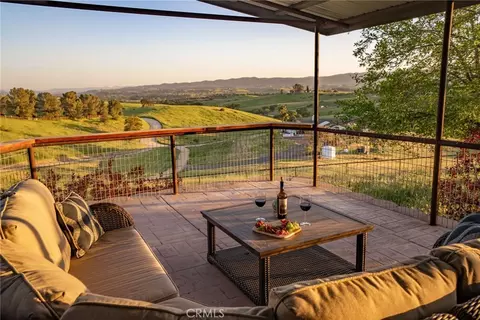 8580 Warren, Paso Robles, CA 93446