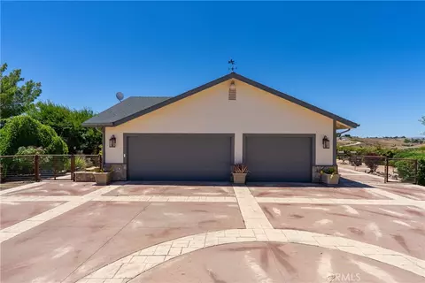Exterior - 8580 Warren, Paso Robles, CA 93446 photo 12 of 19