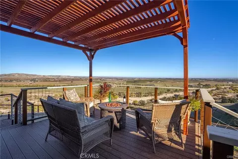 Exterior - 8580 Warren, Paso Robles, CA 93446 photo 6 of 19