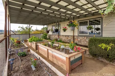 Exterior - 8580 Warren, Paso Robles, CA 93446 photo 5 of 19