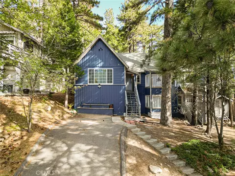 27472 Meadow Dr, Crest Park, CA 92326