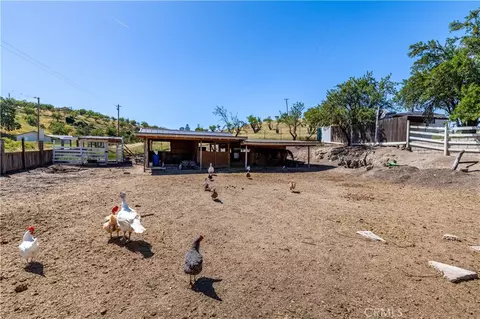 Exterior - 3890 Hillcrest, Templeton, CA 93465 photo 17 of 18