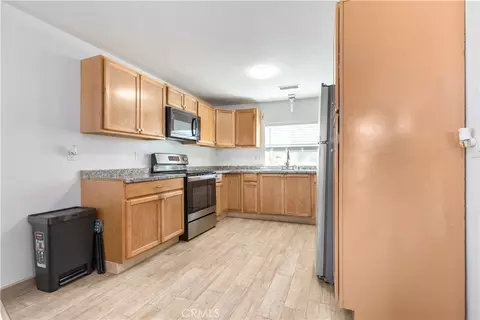 Kitchen - 3890 Hillcrest, Templeton, CA 93465 photo 4 of 6
