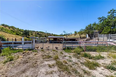 Exterior - 3890 Hillcrest, Templeton, CA 93465 photo 16 of 18