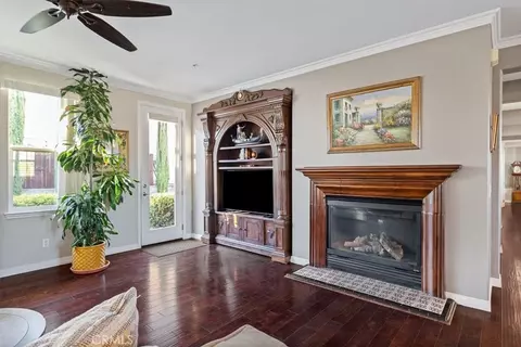 Living - 1090 Muscat Ct, Templeton, CA 93465 photo 2 of 2