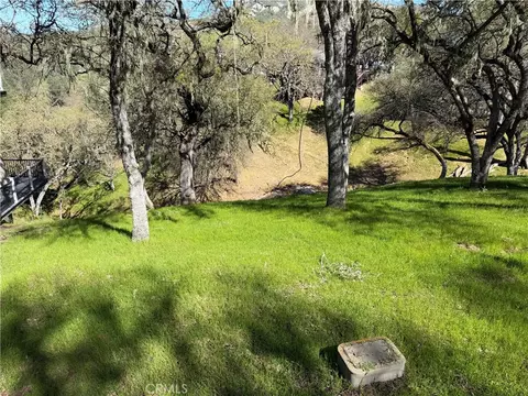 2751 Oak Shrs, Bradley, CA 93426