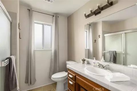 Bath - 1429 Marbella Ln, Templeton, CA 93465 photo 2 of 3