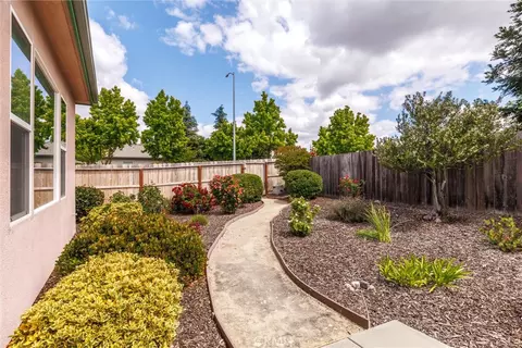 Exterior - 1411 Crown Way, Paso Robles, CA 93446 photo 7 of 11