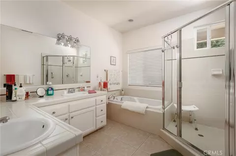 Bath - 1411 Crown Way, Paso Robles, CA 93446 photo 1 of 2