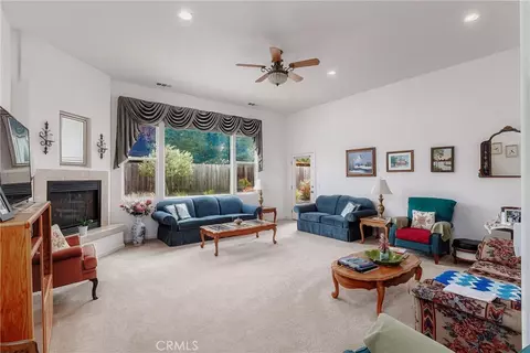 Living - 1411 Crown Way, Paso Robles, CA 93446 photo 2 of 2