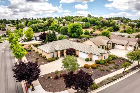 1411 Crown Way, Paso Robles, CA 93446