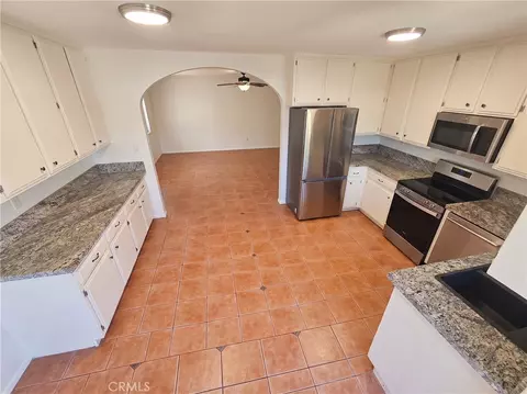 Kitchen - 780 Salinas, Templeton, CA 93465 photo 3 of 3