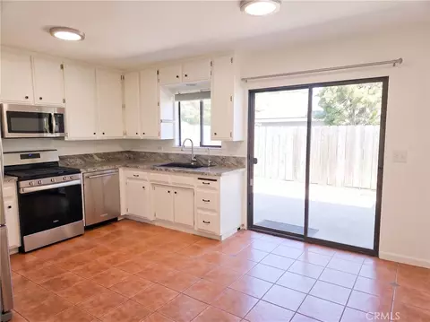 Kitchen - 780 Salinas, Templeton, CA 93465 photo 2 of 3
