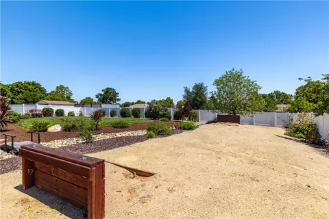Exterior - 1275 Shane Ln, Templeton, CA 93465 photo 16 of 23